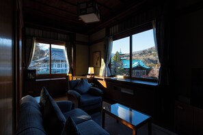 FLOWER PALACE HERITAGE ROOM | 1 bedroom, premium bedding, in-room safe, desk