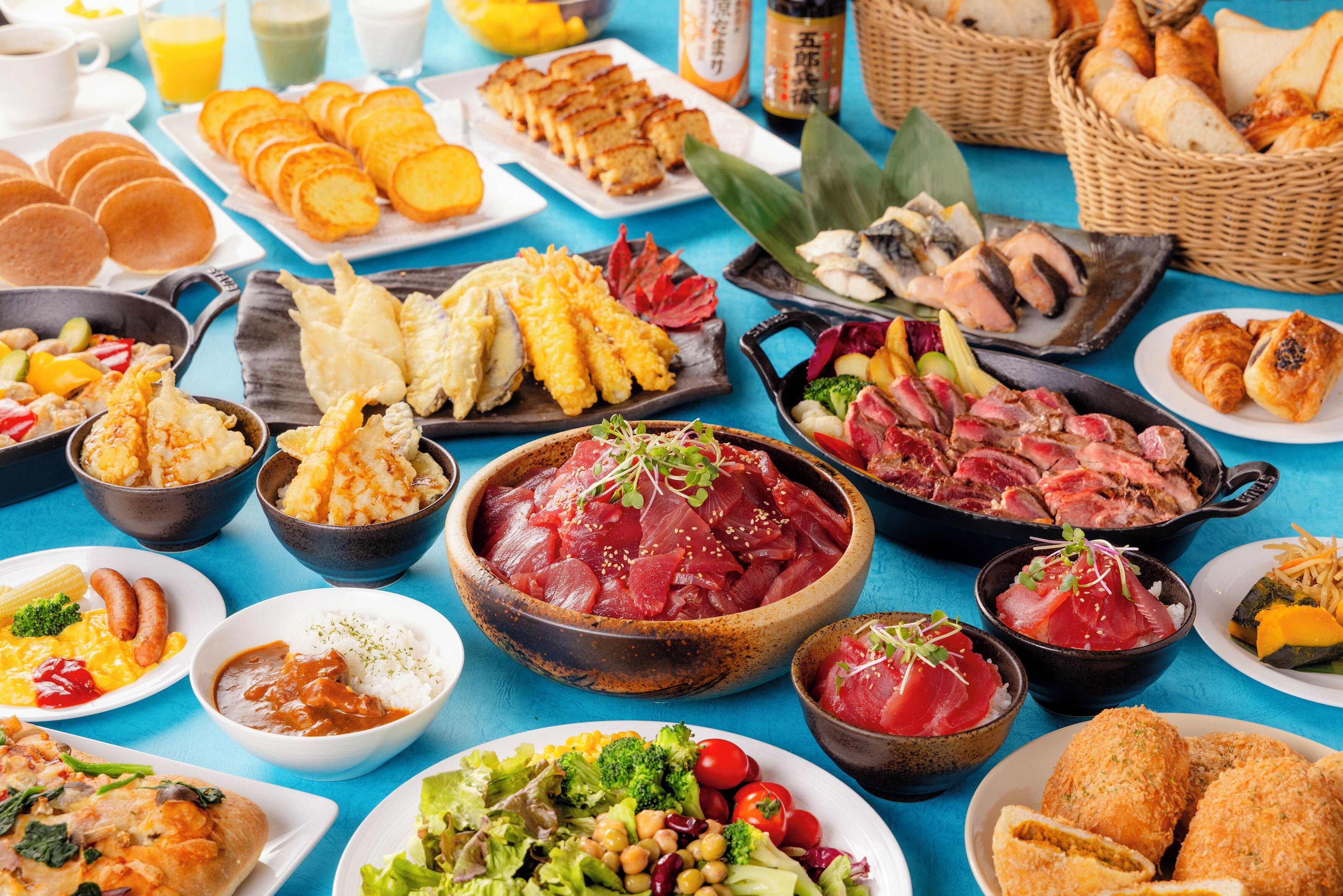 daily buffet breakfast (jpy 2750 per person)