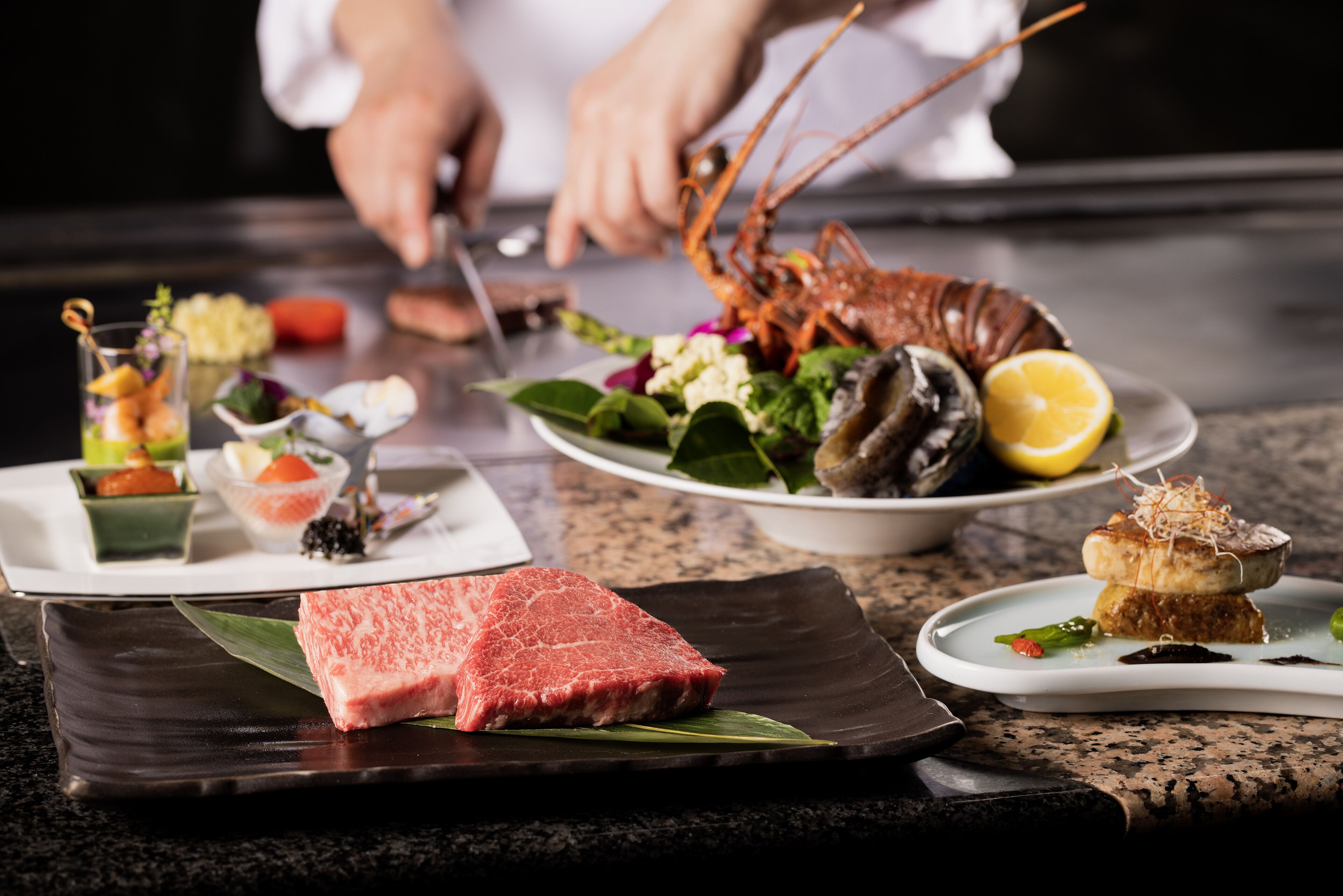 15 restaurants, breakfast, dinner served; japanese cuisine