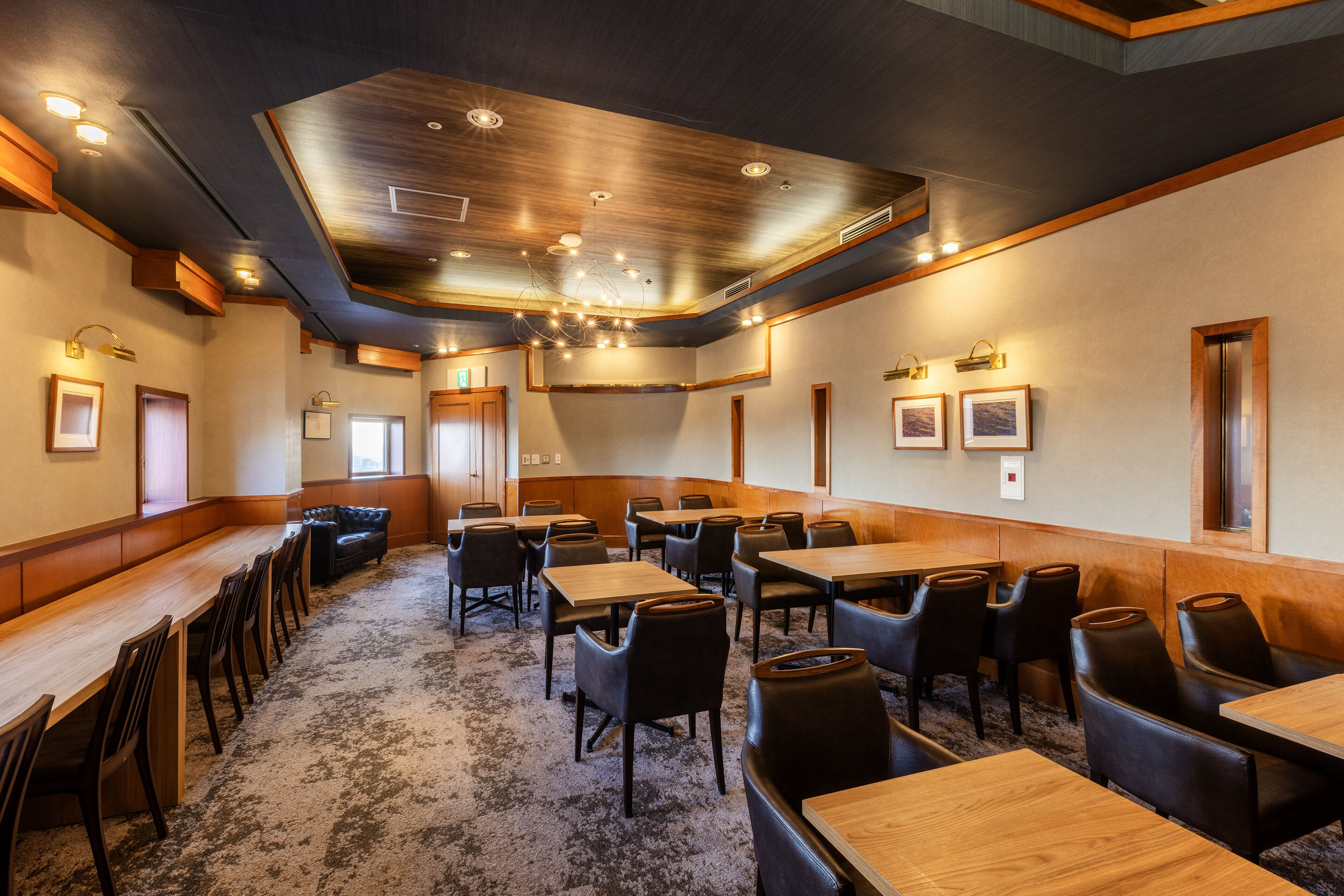 daily buffet breakfast (jpy 2750 per person)