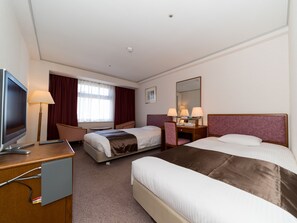 1 bedroom, in-room safe, desk, blackout drapes