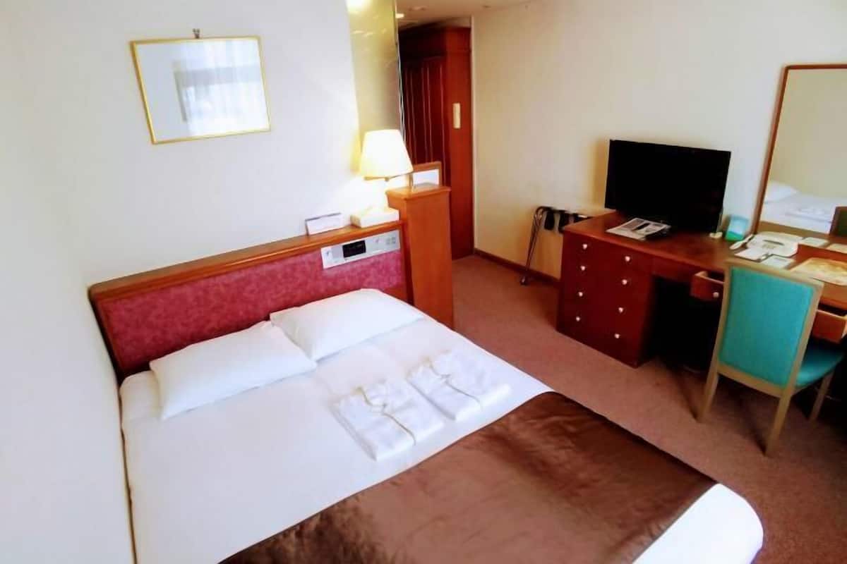 In-room safe, desk, blackout curtains, iron/ironing board
