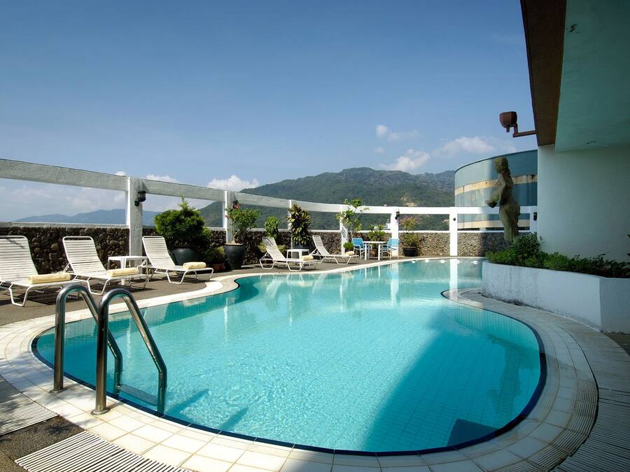 Outdoor pool, pool loungers