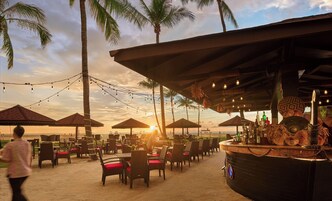 5 restaurants, breakfast, lunch, dinner served; Japanese cuisine