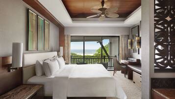 Suite (Garden Wing Speciality) | 1 bilik tidur, peti besi dalam bilik, meja, ruang kerja komputer riba