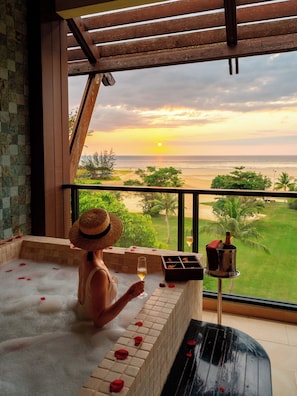 In-room safe, desk, laptop workspace, blackout drapes - Shangri-La Rasa Ria, Kota Kinabalu (Tuaran)