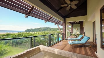 Executive Suite, 1 King Bed | Terrace/patio