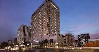 Sule Shangri-La, Yangon