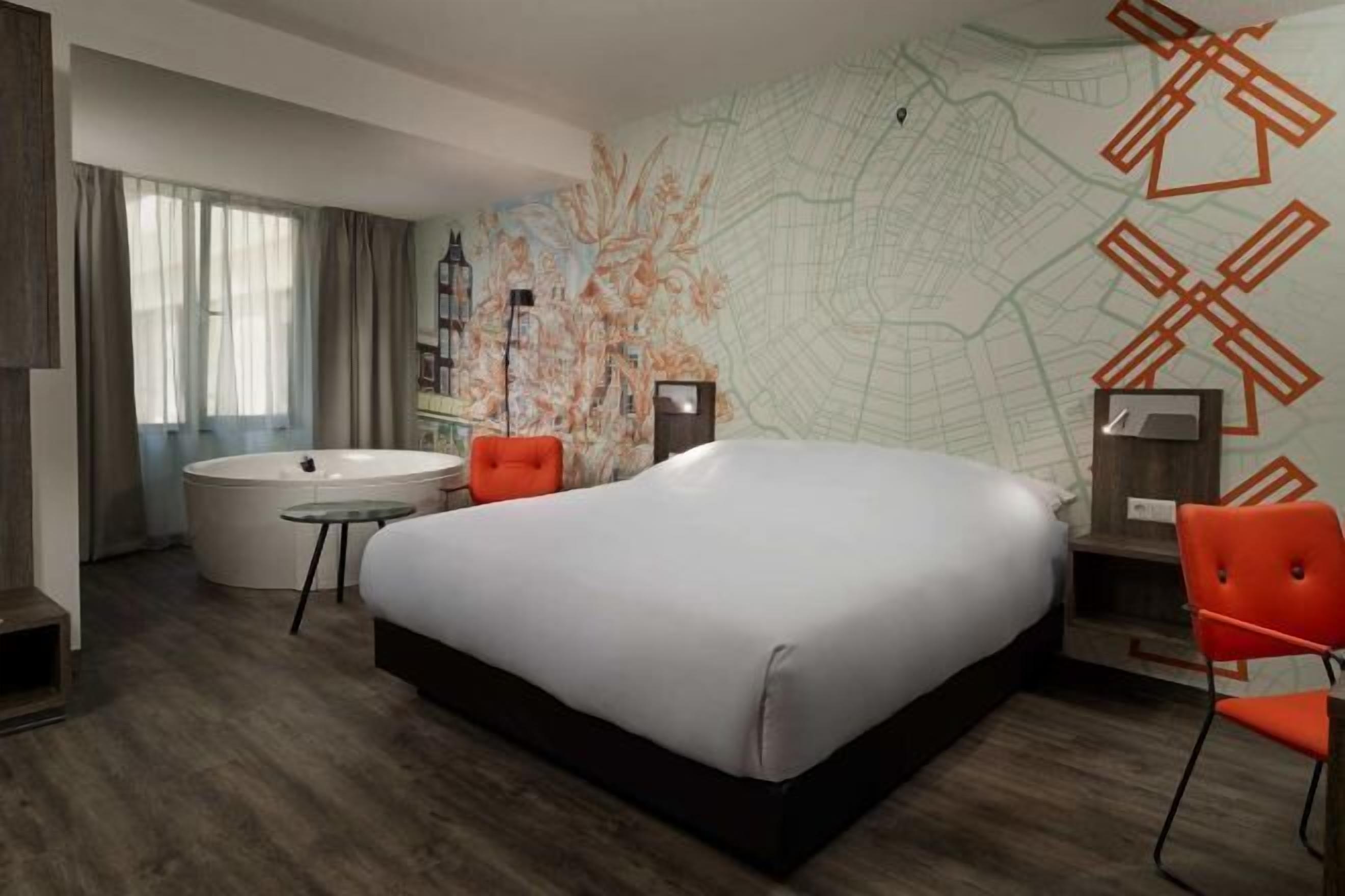 In-room safe, individually decorated, individually furnished, desk