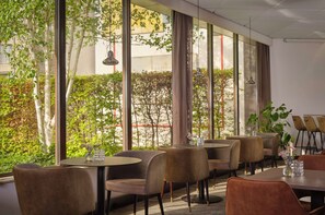 Bar (in der Unterkunft)