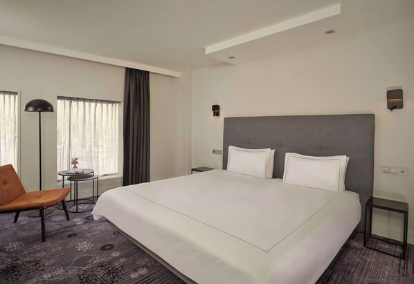 Executive Room, 1 King Bed