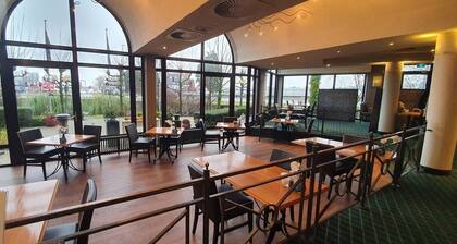 Fletcher Hotel - Restaurant Carlton