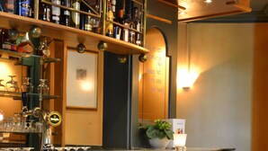 Bar (on property) - Fletcher Hotel - Restaurant Carlton (Naaldwijk)