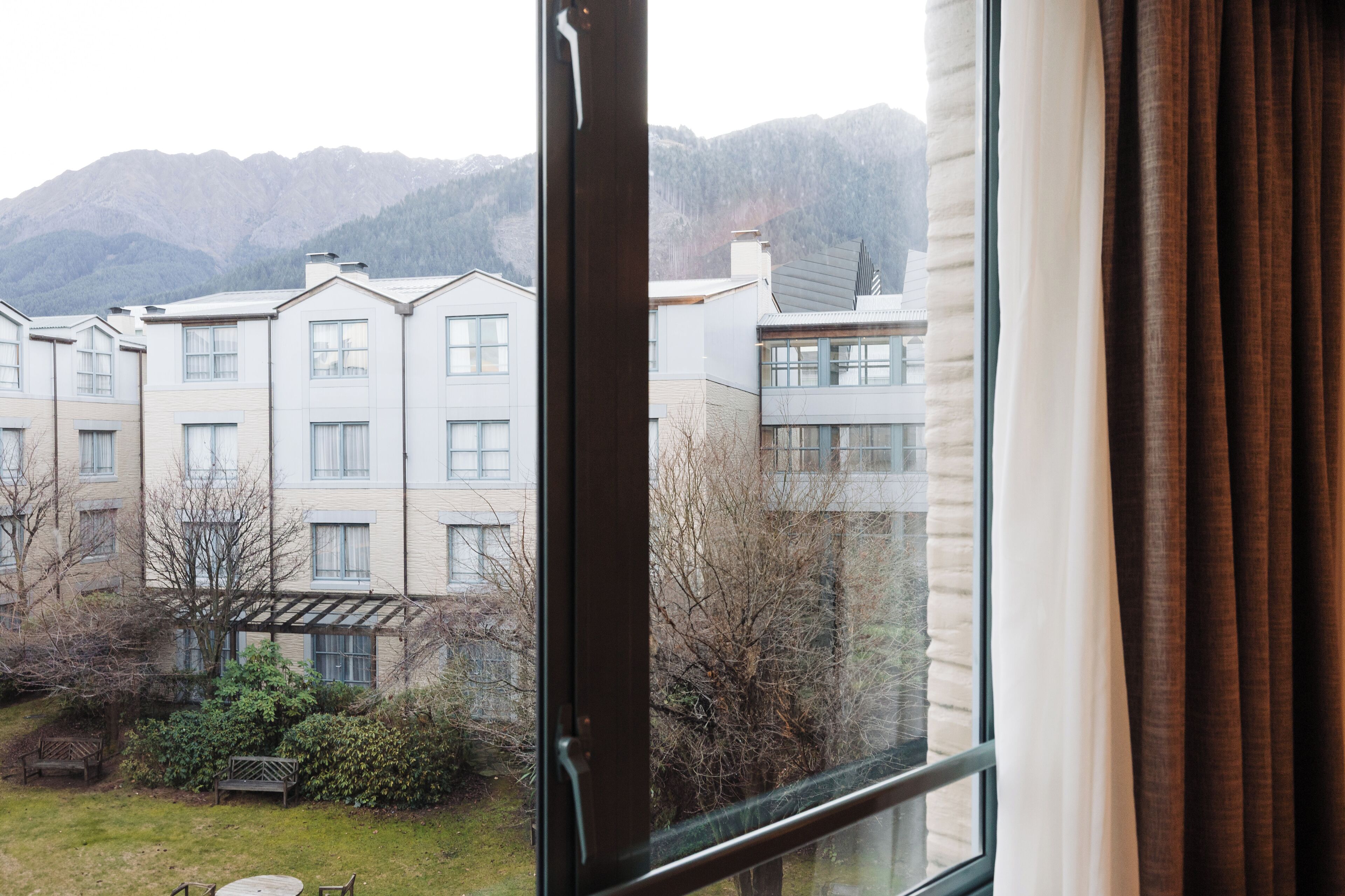 suite | courtyard view