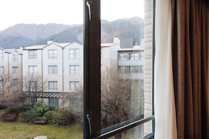 Deluxe Suite | Courtyard view