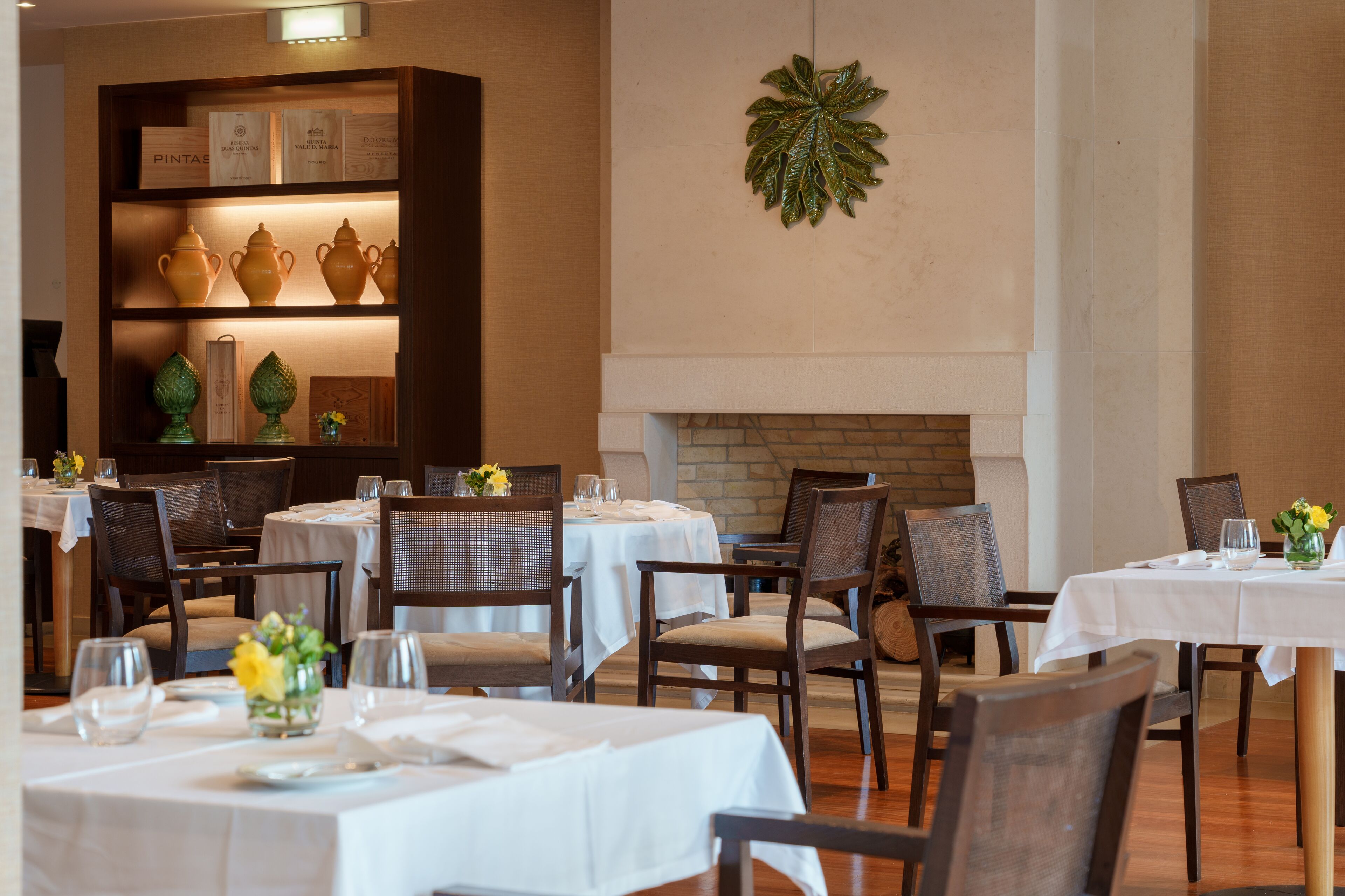 lunch and dinner served, portuguese cuisine