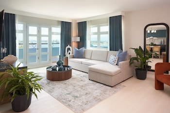 Premium bedding, down comforters, pillowtop beds, in-room safe at Hotel Rumbao, a Tribute Portfolio Hotel