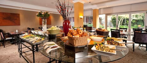Breakfast, lunch, dinner served; international cuisine