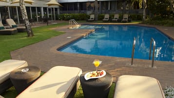 Udendørs pool, liggestole