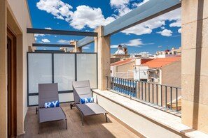 Minibar, wifi gratis y ropa de cama 
