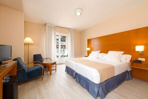 Premium Room, Terrace | Living area