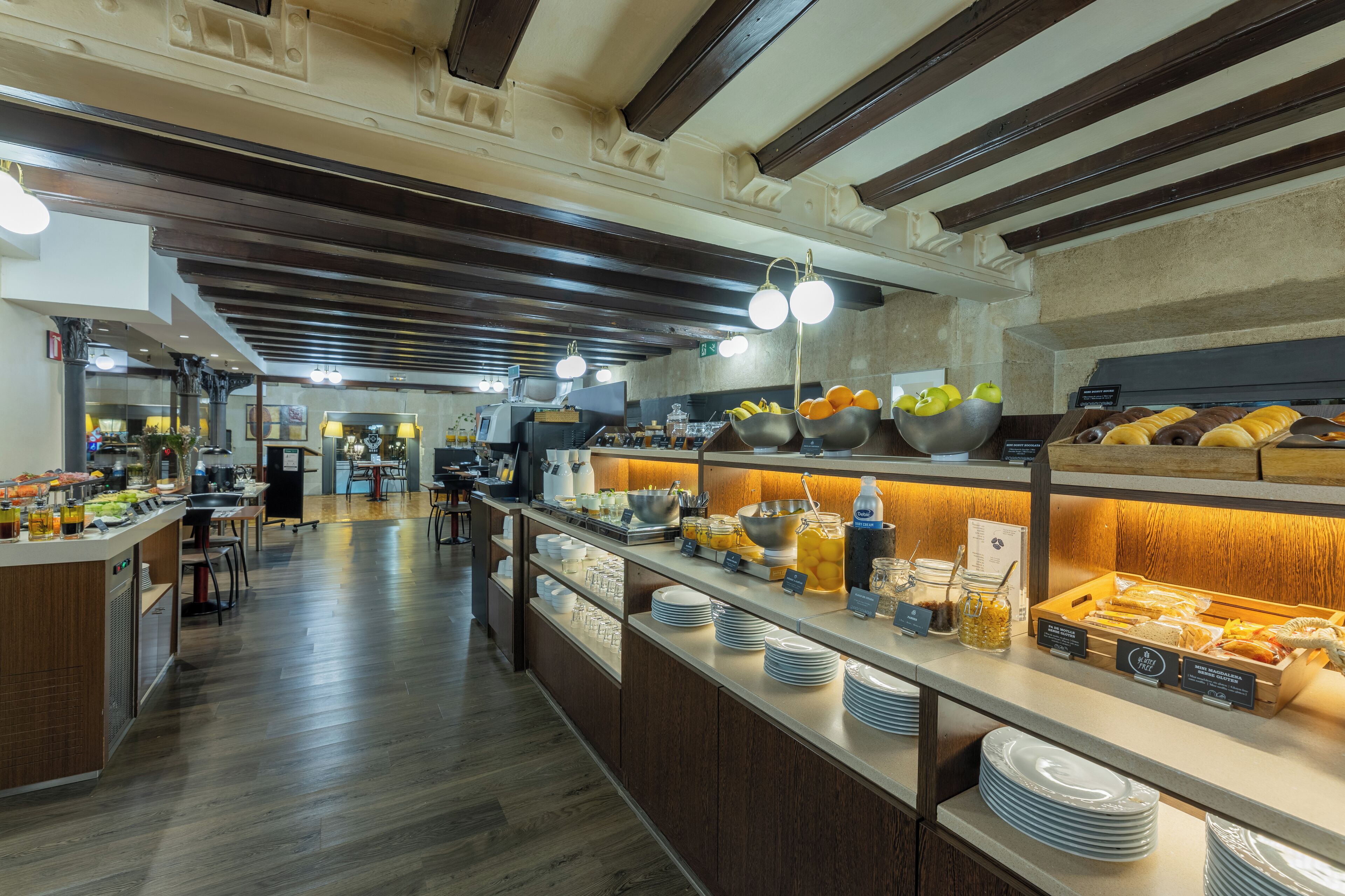 daily buffet breakfast (eur 14 per person)