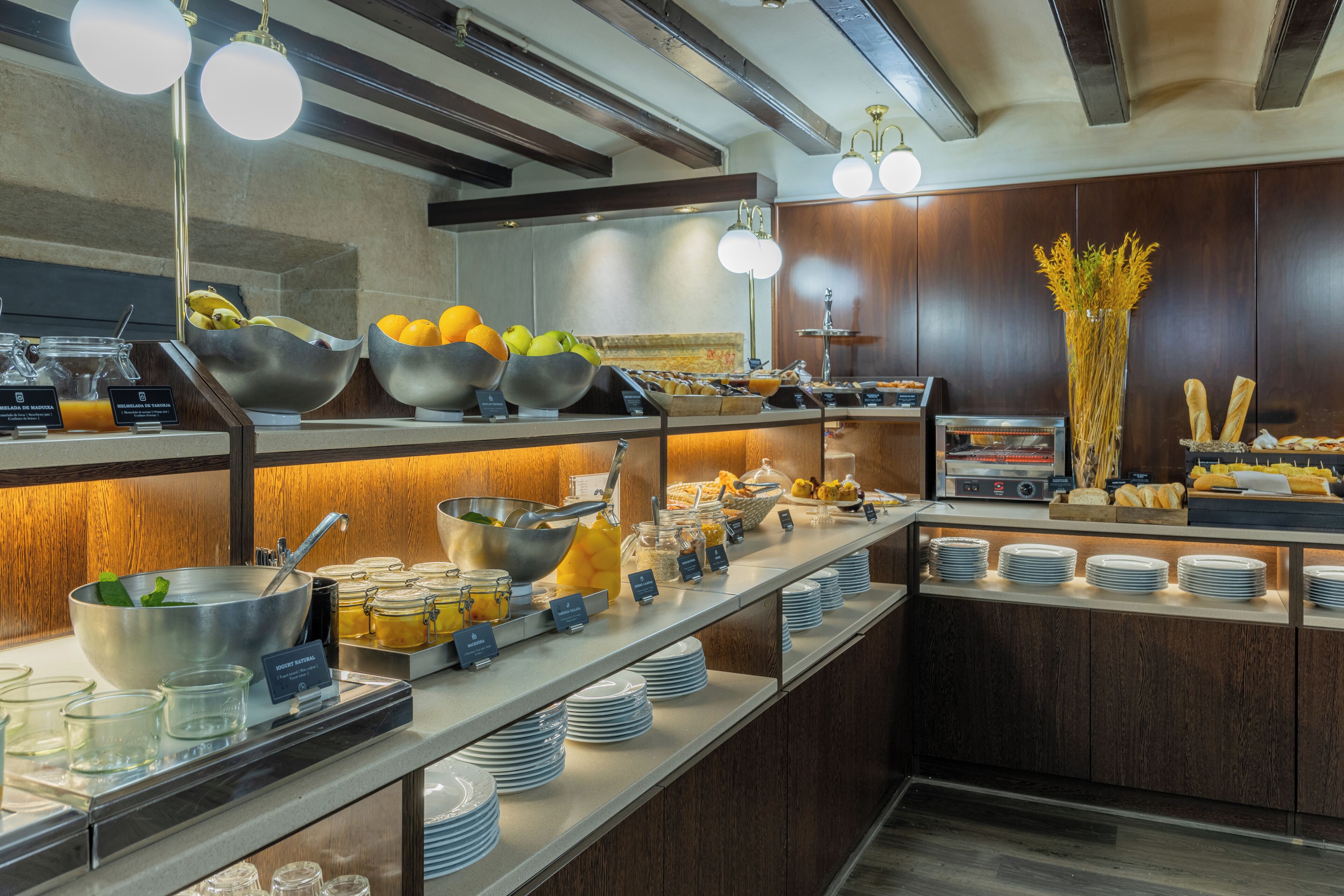 daily buffet breakfast (eur 14 per person)