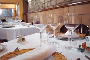 Lunch and dinner served, Mediterranean cuisine - Rialto (Barcelona)