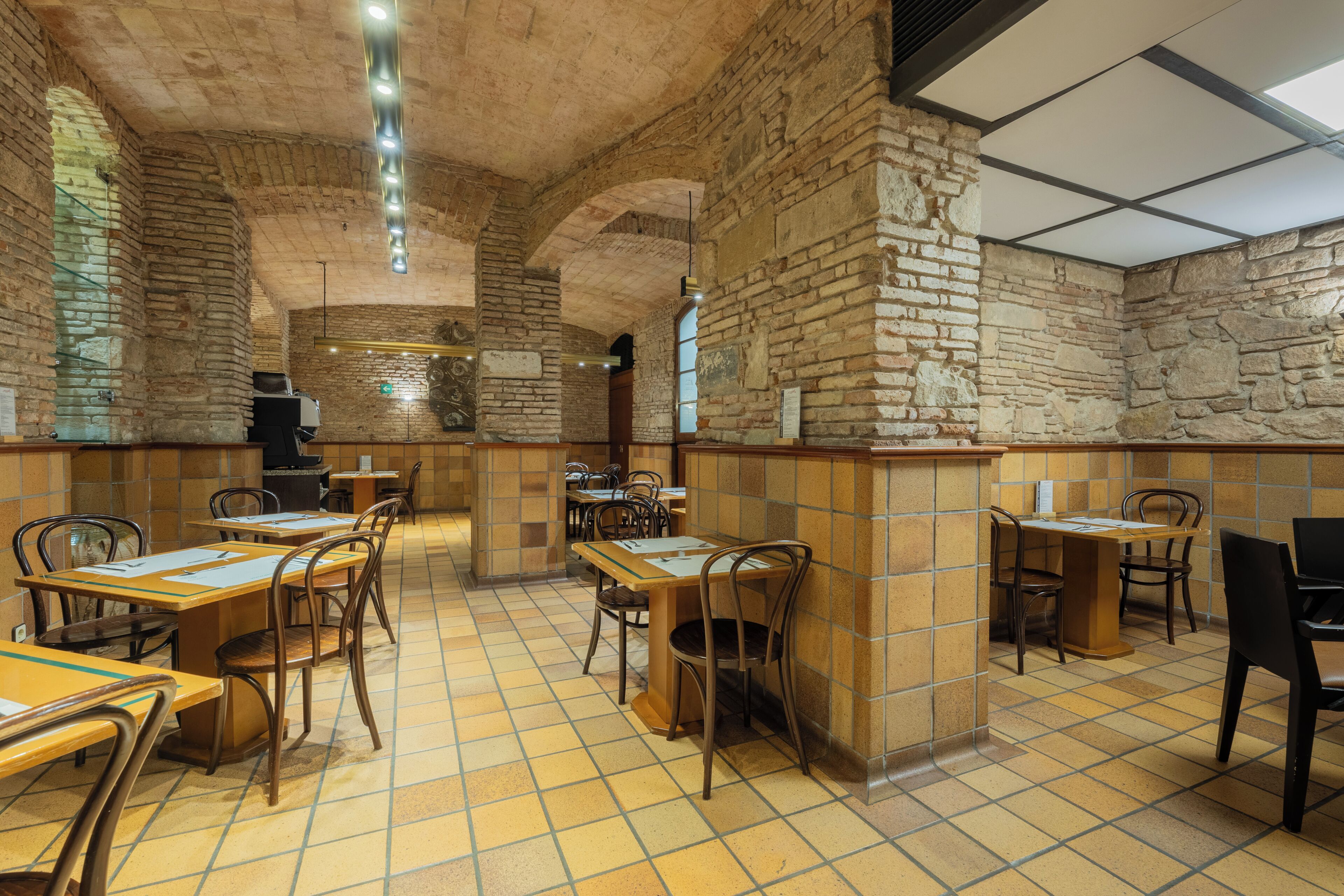 daily buffet breakfast (eur 14 per person)