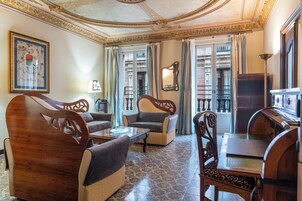 40-inch flat-screen TV with satellite channels