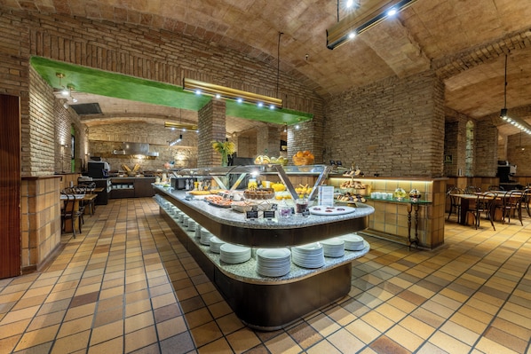 Daily buffet breakfast (EUR 14 per person) - Rialto (Barcelona)