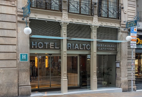 Front of property. Rialto