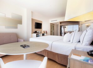 Premium bedding, minibar, in-room safe, blackout drapes - Melia Sitges (Sitges)