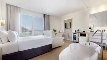 Ropa de cama de alta calidad y minibar