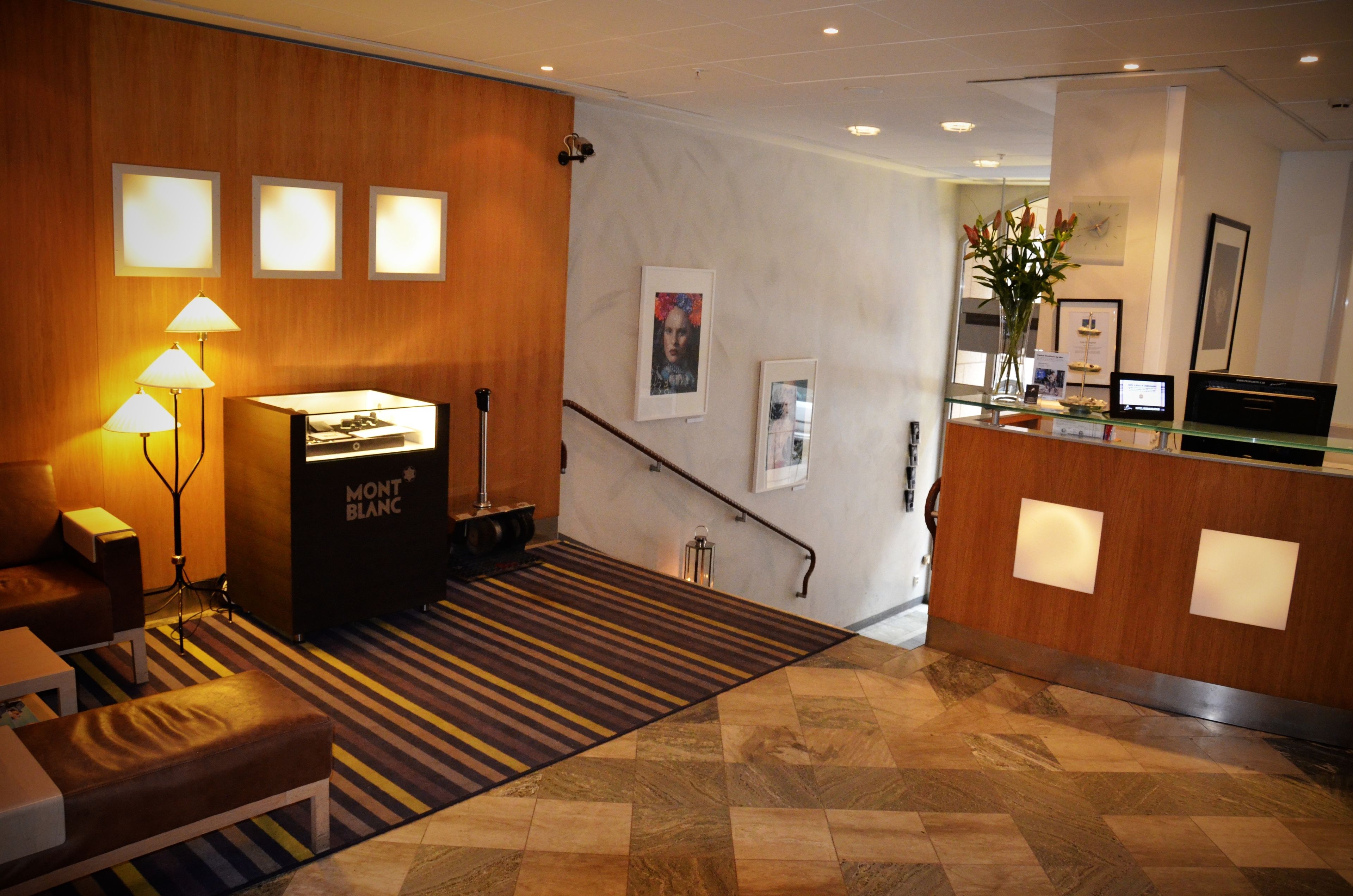 lobby
