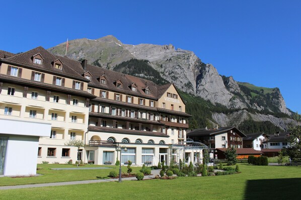 Comfort-Doppelzimmer | Blick auf die Berge