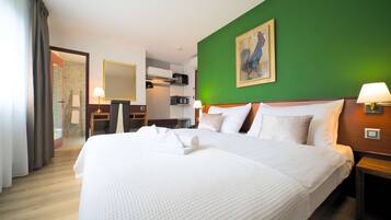 Premium bedding, minibar, in-room safe, desk