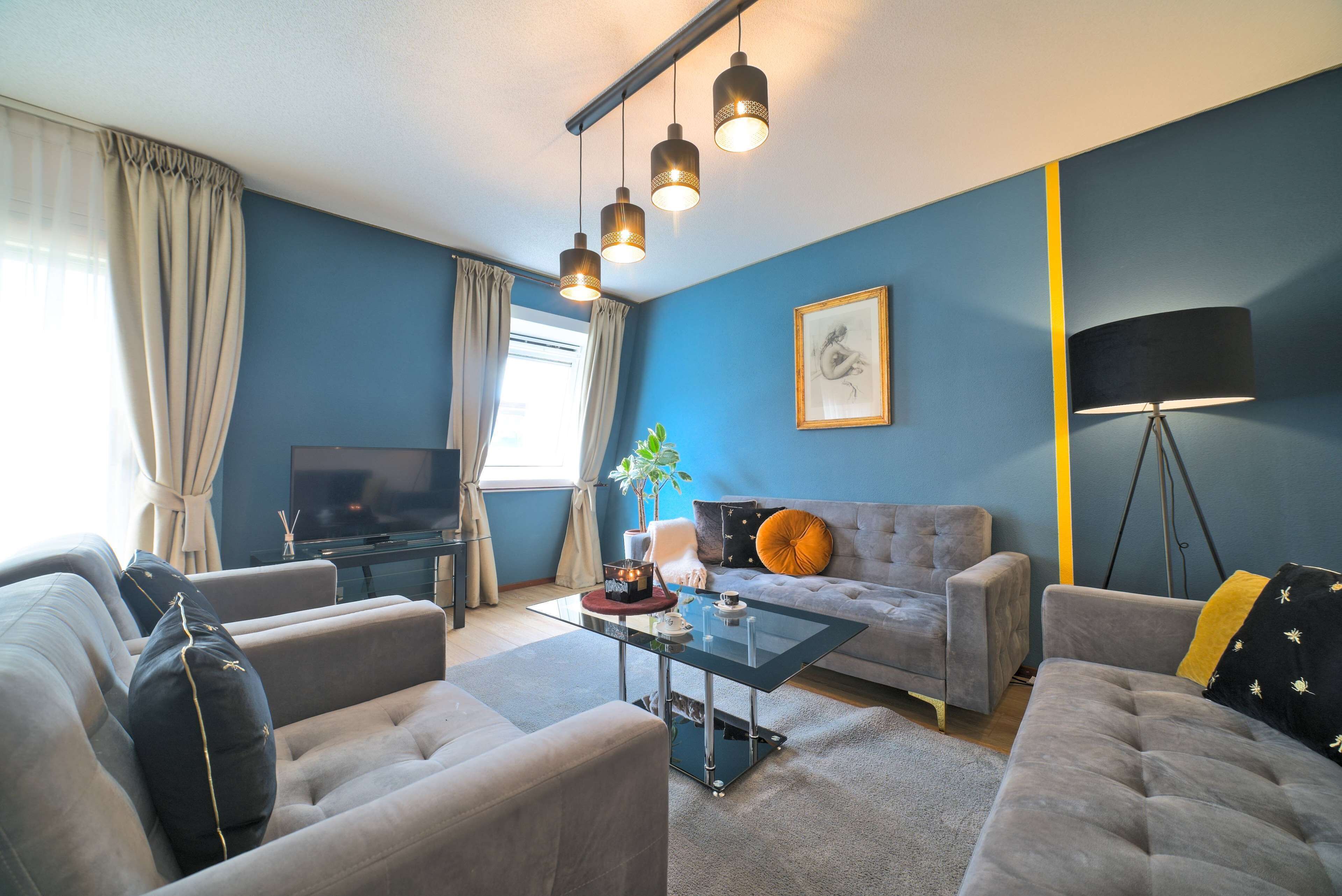 suite, 1 queen bed | living area | tv, pay films