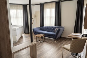 Junior Double Room, 1 Bedroom | Premium bedding, down comforters, pillowtop beds, minibar