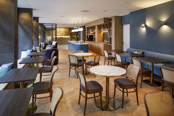 Lobby-Lounge