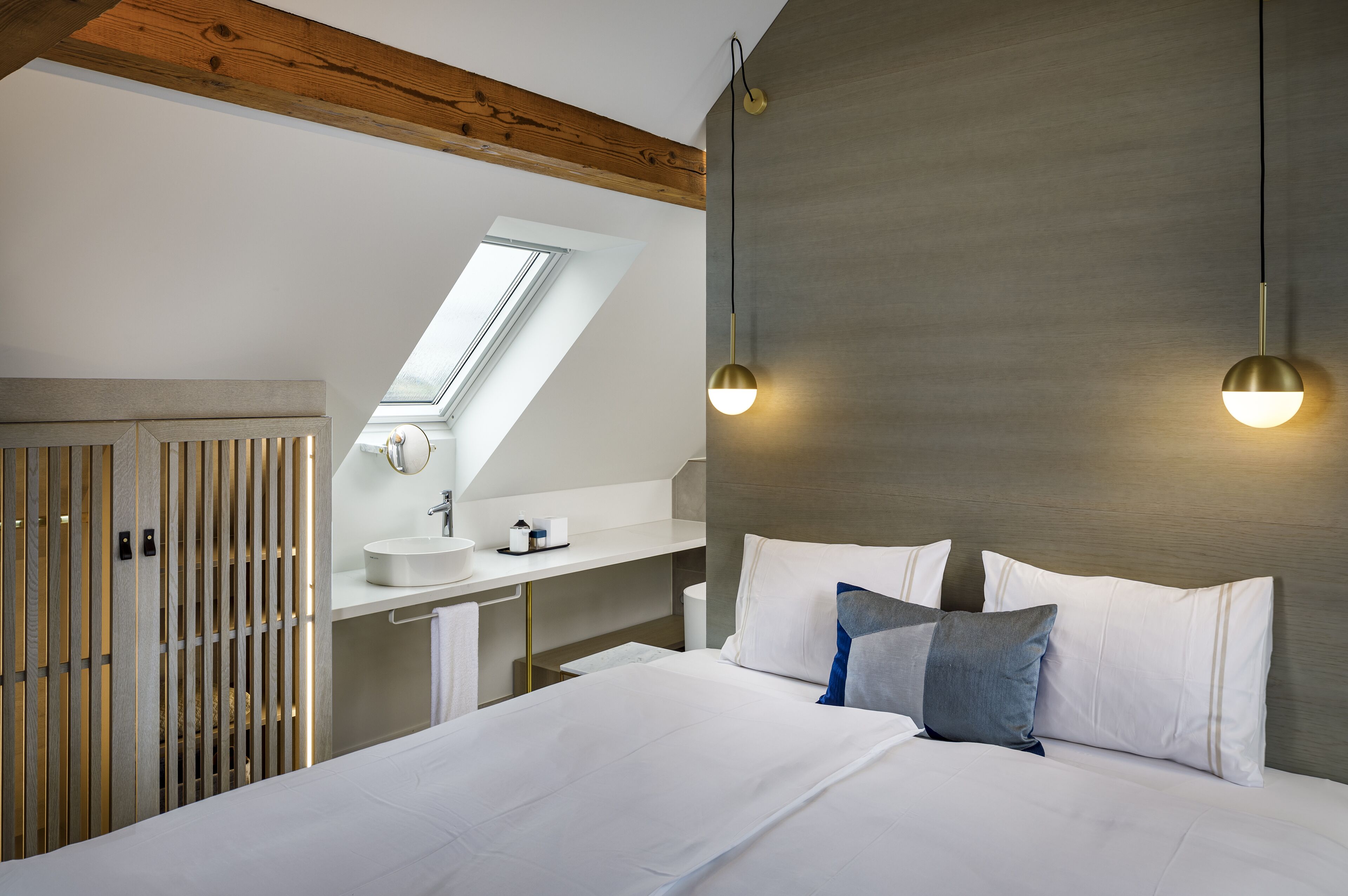 loft (felix) | premium bedding, memory-foam beds, minibar, in-room safe