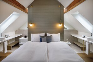 Loft (Felix) | Literie de qualité, lit avec matelas en mousse à mémoire, minibar