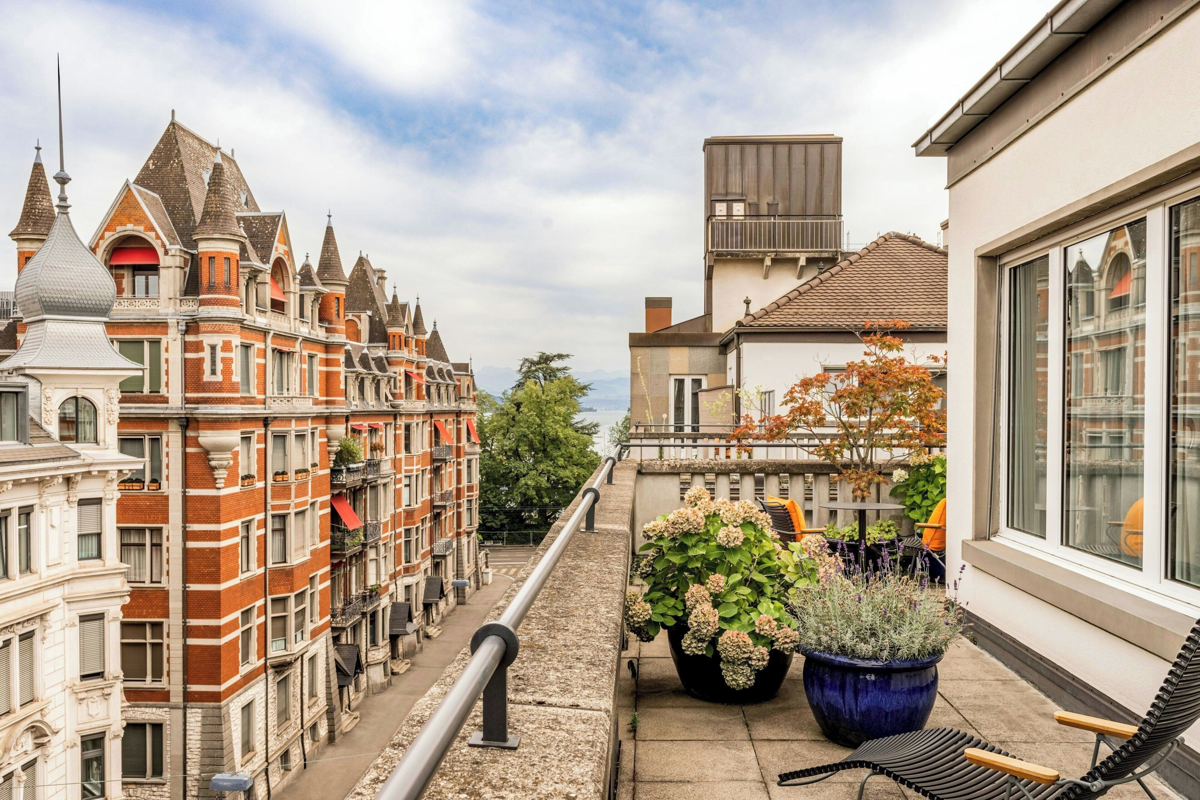 junior suite, 1 bedroom, non smoking, terrace | 1 bedroom, premium bedding, minibar, in-room safe