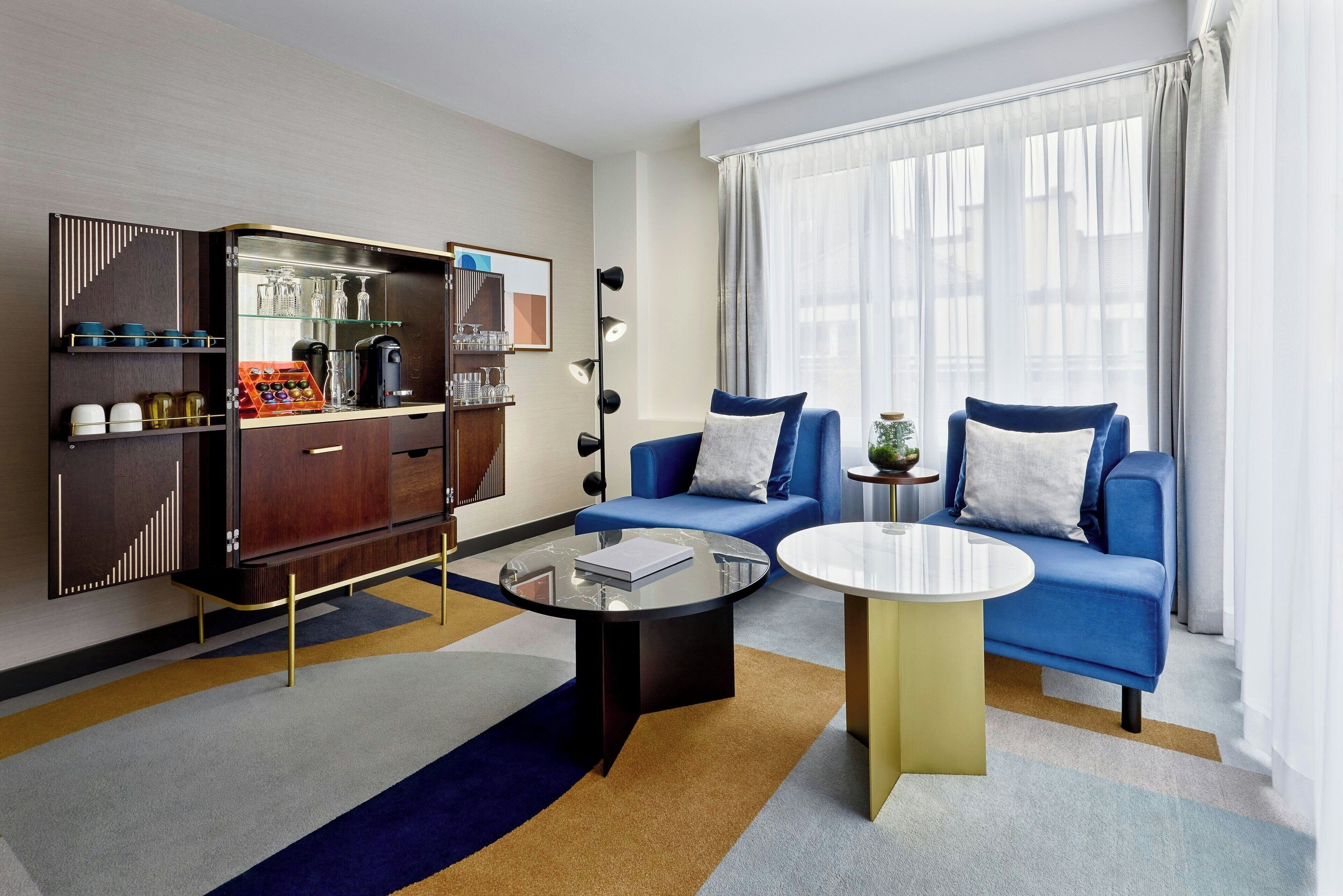 Suite, 1 chambre, terrasse | Salle de séjour