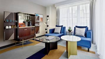 Suite, 1 chambre, terrasse | Salle de séjour