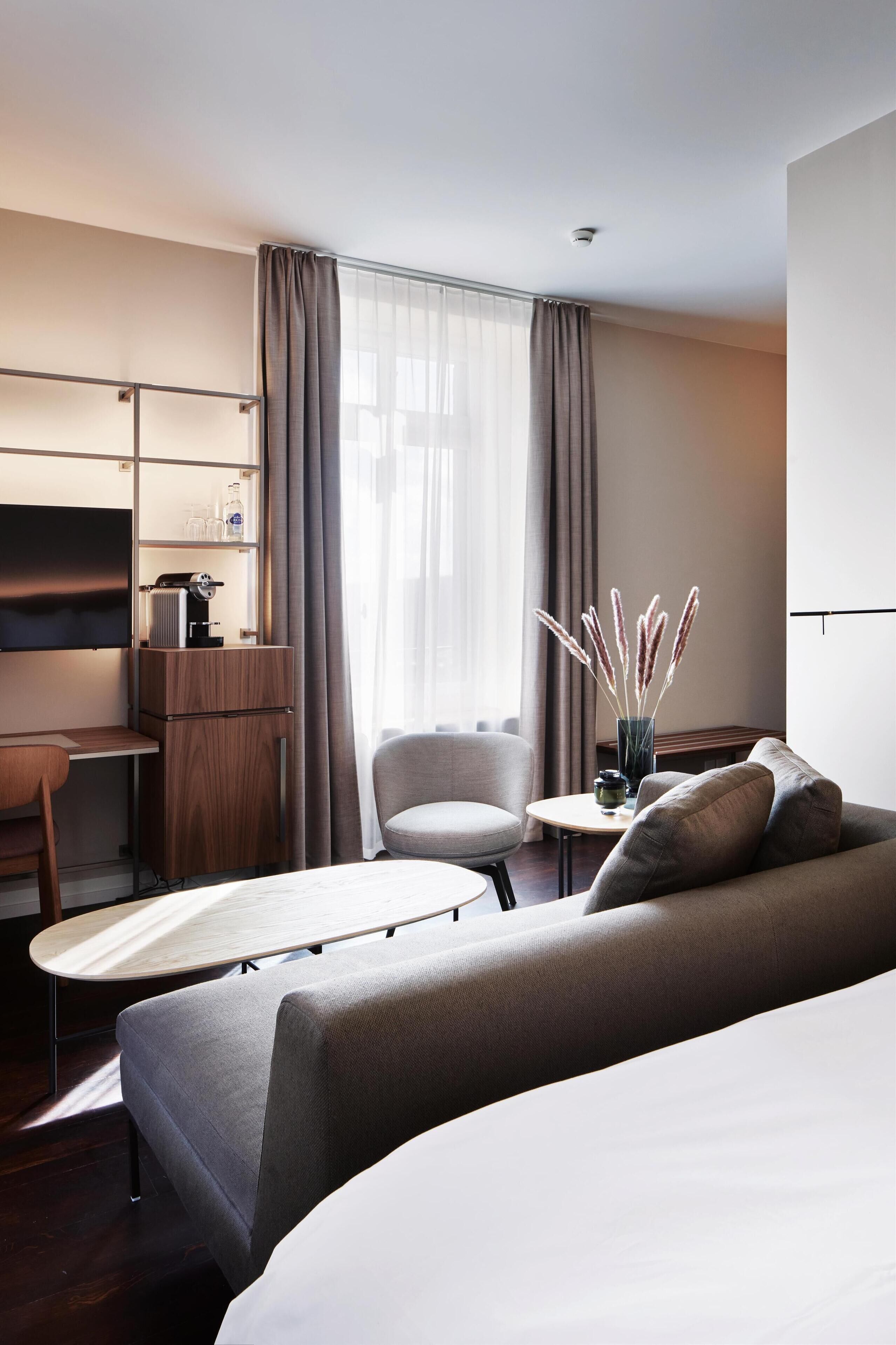 Hypo-allergenic bedding, minibar, in-room safe, individually decorated