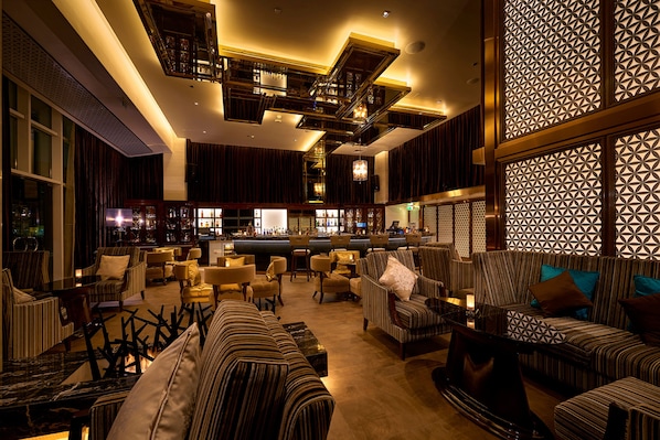 2 bars/lounges, poolside bar