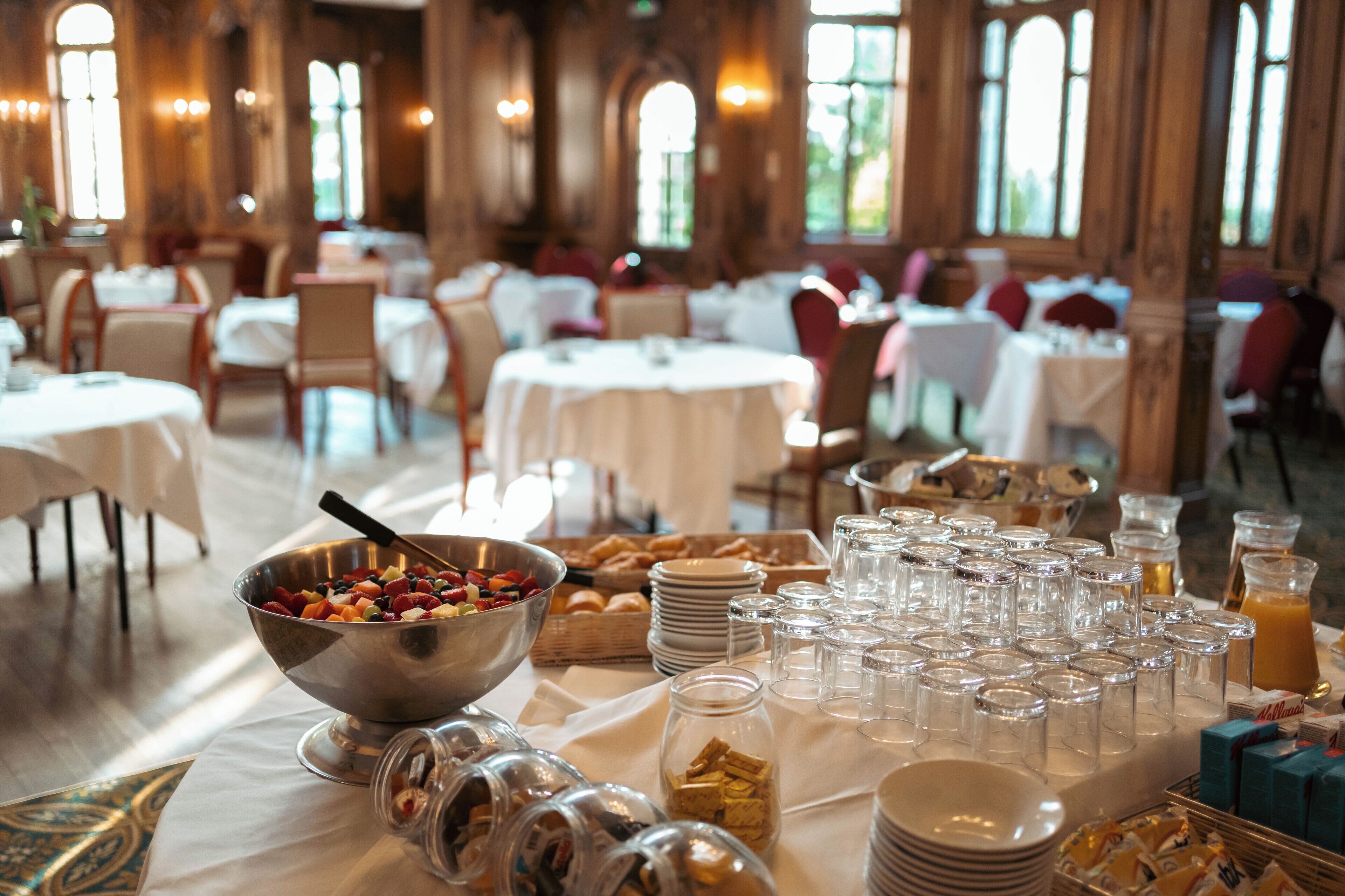 Daily to-go breakfast (GBP 15.95 per person)