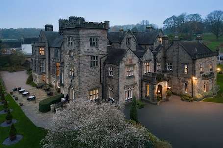 Außenbereich. Delta Hotels by Marriott Breadsall Priory Country Club