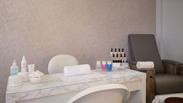 Sauna, hot tub, steam room, body treatments, body wraps, body scrubs